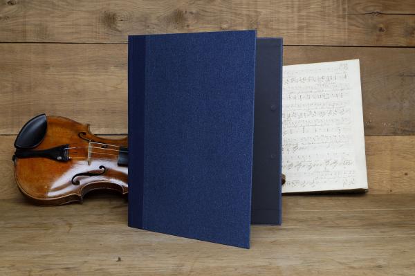 Blue folder for orchestra sheet music, oversize, can also be customized with embossing